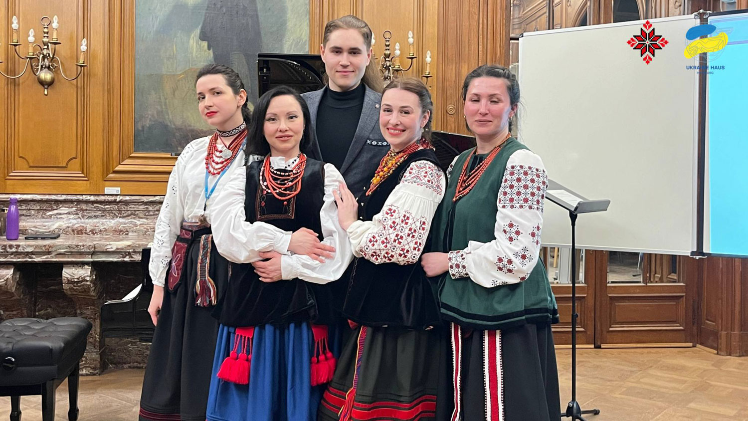 Auftritt der Gruppe „Rodovid“